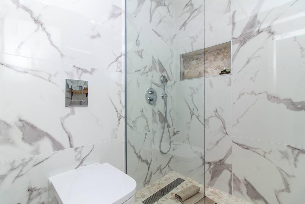Gyula Old Town Apartment Албуфейра Екстериор снимка
